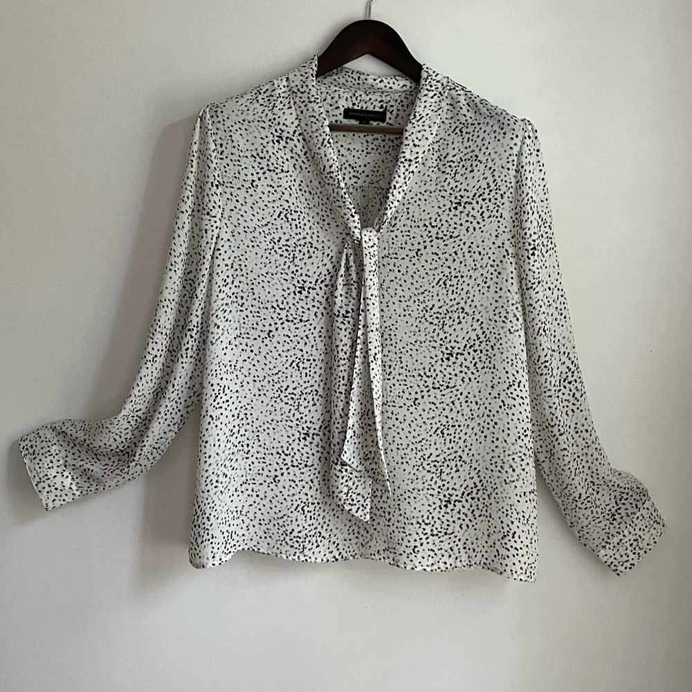 Banana Republic button up blouse with tie neckline